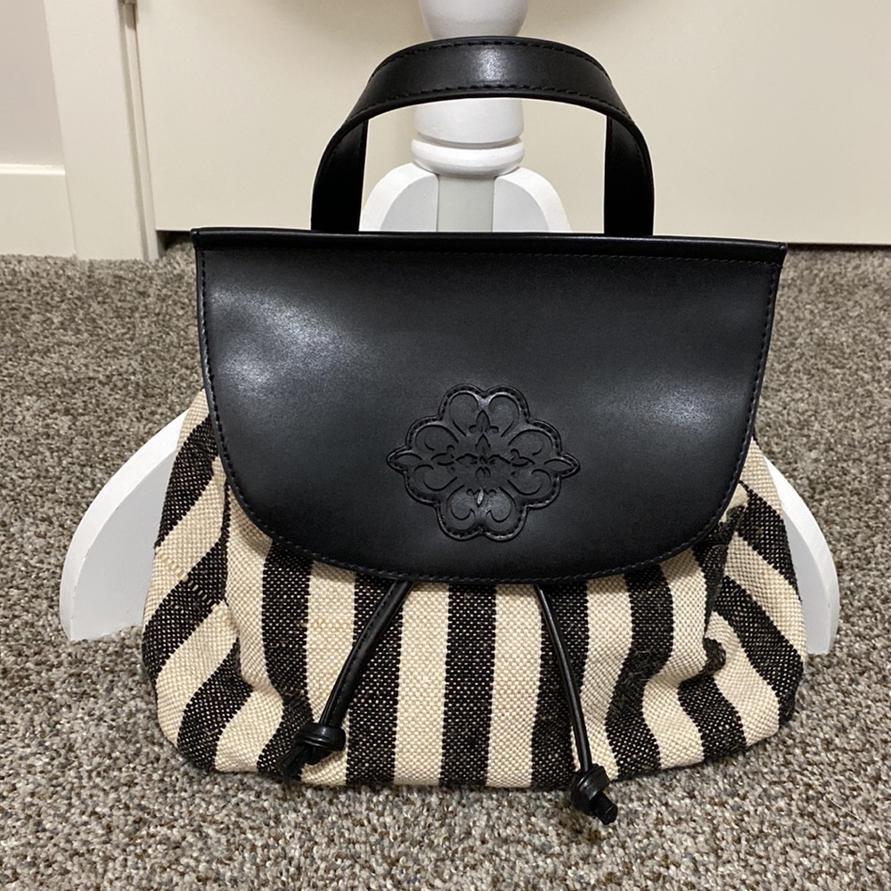 NWOT Convertible Backpack Shoulder Strap Crossbody Satchel Bag!! - Picture 8 of 8